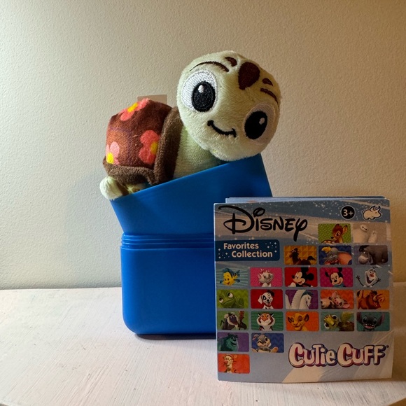 Disney Cutie Cuff - Picture 1 of 1
